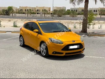 فورد  فوكس  إس تي  2014  هاتشباك  عادي  4  133,900  دفع أمامي  أصفر  بنزين