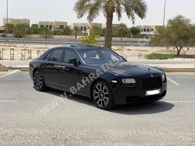 رولس - رويز  غوست  2013  سيدان  اتوماتك  12  32,800  دفع خلفي  أسود  بنزين