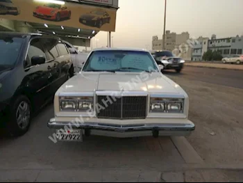كرايسلر  كلاسك  1987  كلاسك  اتوماتك  6  35,000  دفع خلفي  أبيض  بنزين