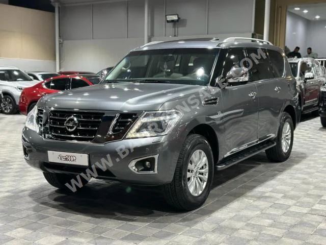 Nissan  Patrol  SE  2016  SUV  Automatic  8  190,000  4WD  Gray  Gasoline
