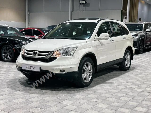 Honda  CRV  2011  SUV  Automatic  4  215,000  FWD  White  Gasoline
