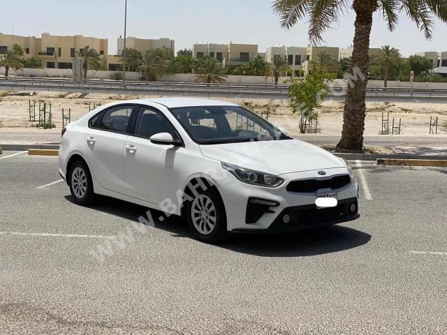 كيا  سيراتو  2019  سيدان  اتوماتك  4  64,350  دفع أمامي  أبيض  بنزين