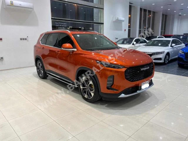 Maxus V80 2021 SUV Automatic 4 23,000 FWD Orange Gasoline