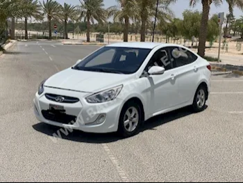 هيونداي  اكسنت  1.6  2016  سيدان  اتوماتك  4  140,900  دفع أمامي  أبيض  بنزين