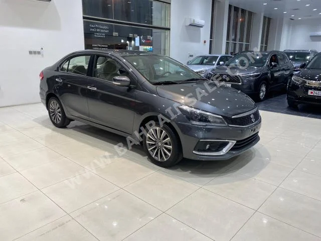 سوزوكي  كاري  2022  سيدان  اتوماتك  4  45  دفع أمامي  رمادي  بنزين