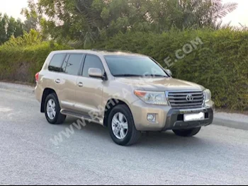 تويوتا  لاند كروزر  في اكس ار  2014  اس يو في  اتوماتك  8  235,050  دفع كلي مستمر  بيج  بنزين