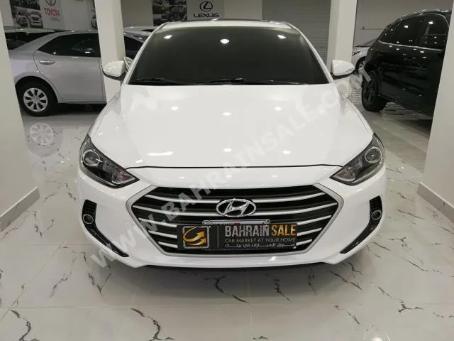 Hyundai  Elantra  2017  Sedan  Automatic  4  7,000  4WD  White  Gasoline