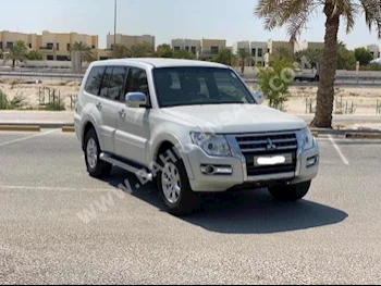متسوبيشي  باجيرو  GLS  2018  اس يو في  اتوماتك  6  47,100  دفع خلفي  أبيض  بنزين