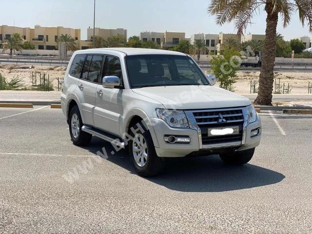متسوبيشي  باجيرو  GLS  2018  اس يو في  اتوماتك  6  47,100  دفع خلفي  أبيض  بنزين