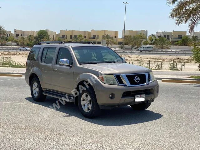 نيسان  باثفايندر  2008  اس يو في  اتوماتك  6  214,600  دفع خلفي  رمادي  بنزين