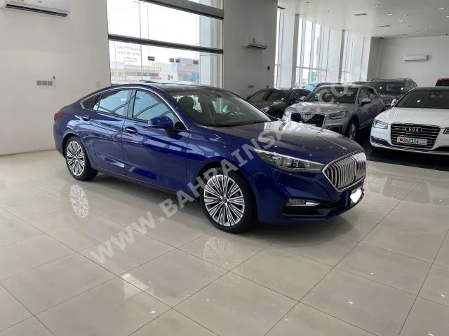 شيري  شيري  2022  سيدان  اتوماتك  4  70  دفع أمامي  ازرق  بنزين