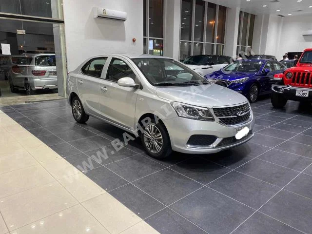 شيري  أريزو 3  2021  سيدان  اتوماتك  4  53,750  دفع أمامي  فضي  بنزين