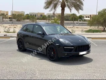 بورش  كيان  جي تي اس  2013  اس يو في  اتوماتك  8  171,800  دفع كلي مستمر  أسود  بنزين