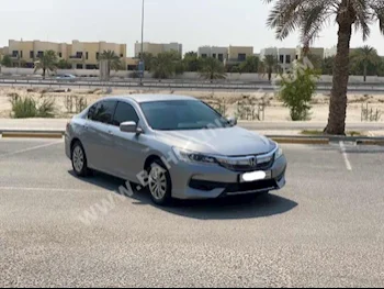 هوندا  اكورد  2017  سيدان  اتوماتك  4  82,550  دفع أمامي  فضي  بنزين