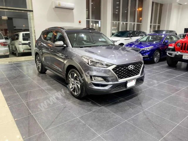 Hyundai  Tucson  2019  SUV  Automatic  4  130,850  RWD  Gray  Gasoline