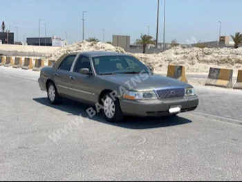 فورد  كراند ماركيز  2003  سيدان  اتوماتك  8  350,100  دفع خلفي  أخضر  بنزين