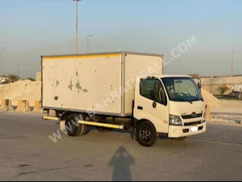 هيما  3  2020  فان \ باص  عادي  4  13,250  دفع خلفي  أبيض  بنزين