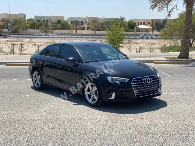 اودي  أي 3  2019  سيدان  اتوماتك  3  33,600  دفع أمامي  أسود  بنزين