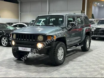 Hummer  H3  2008  SUV  Automatic  5  270,000  4WD  Gray  Gasoline