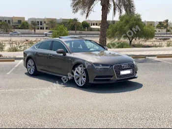 اودي  أي 7  2016  سيدان  اتوماتك  6  97,600  دفع خلفي  رمادي  بنزين