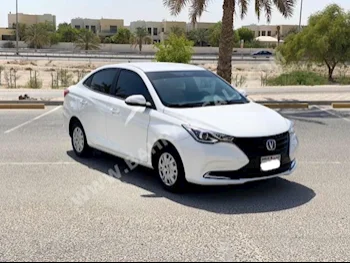 شيري  شيري  2023  سيدان  اتوماتك  4  6,350  دفع أمامي  أبيض  بنزين