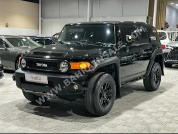 Toyota  FJ Cruiser  TRD  2015  SUV  Automatic  6  155,000  4WD  Black  Gasoline