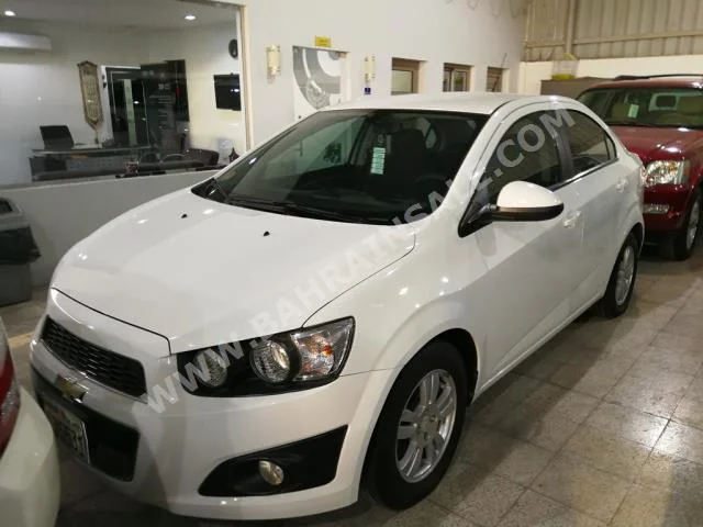 شفروليه  سونيك  2012  سيدان  اتوماتك  4  105,000  دفع أمامي  أبيض  بنزين