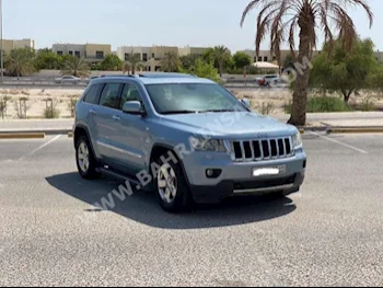 جييب  جراند شيروكي  ليميتد  2013  اس يو في  اتوماتك  6  172,250  دفع رباعي  ازرق  بنزين