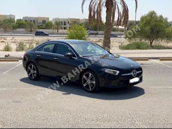 مرسيدس - بنز  ايه - كلاس  250  2022  سيدان  اتوماتك  4  13,700  دفع أمامي  أسود  بنزين