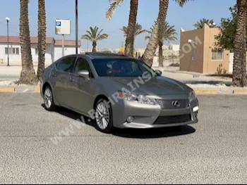 لكزس  اي اس  350  2015  سيدان  اتوماتك  6  281,250  دفع خلفي  رمادي  بنزين