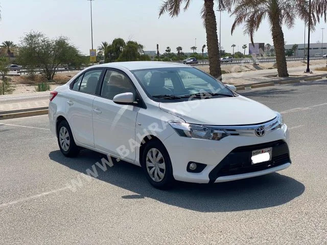 Toyota  Yaris  2015  Sedan  Automatic  4  132,150  FWD  White  Gasoline