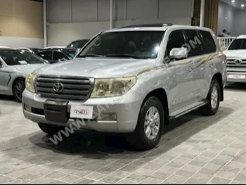 Toyota  Land Cruiser  GXR  2011  SUV  Automatic  8  325,000  4WD  Sky Blue  Gasoline
