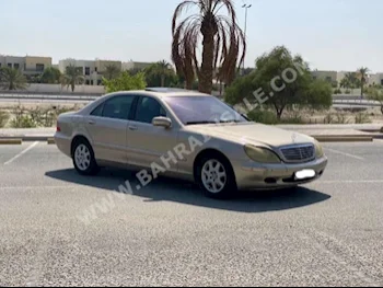 Mercedes-Benz  S-Class  320  2002  Sedan  Automatic  6  200,000  RWD  Beige  Gasoline