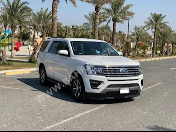 Ford  Expedition  XLT  2018  SUV  Automatic  6  110,650  RWD  White  Gasoline