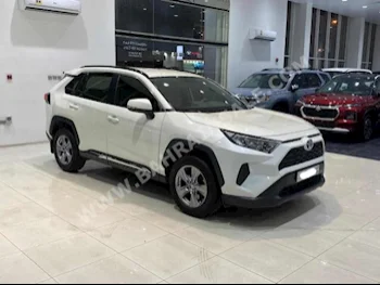 Toyota  Rav 4  2022  SUV  Automatic  4  20,950  RWD  White  Gasoline