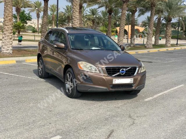 Volvo  XC  60  2013  SUV  Automatic  6  188,100  AWD  Bronze  Gasoline