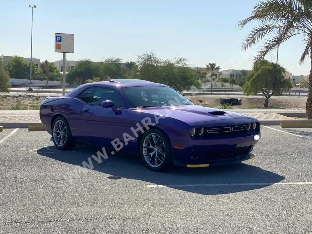 Dodge  Challenger  2019  Sedan  Automatic  6  31,000  RWD  Purple  Gasoline