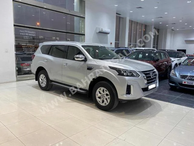 Nissan  Xterra  2022  SUV  Automatic  4  24,600  RWD  Silver  Gasoline