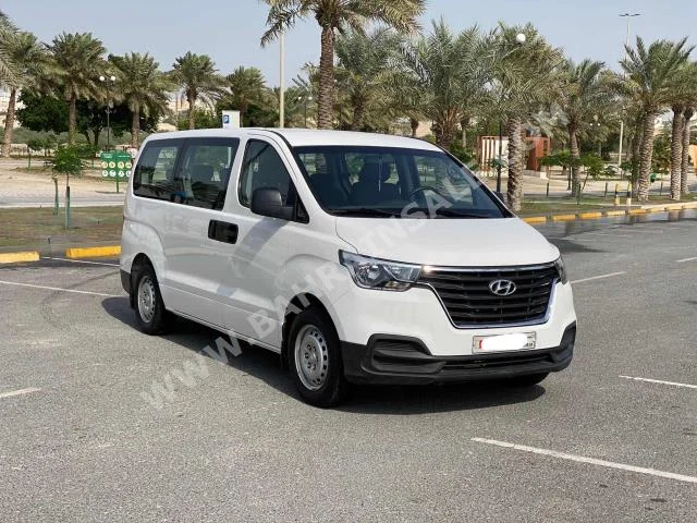 Hyundai  H1  2019  Van / Bus  Automatic  4  113,350  FWD  White  Gasoline