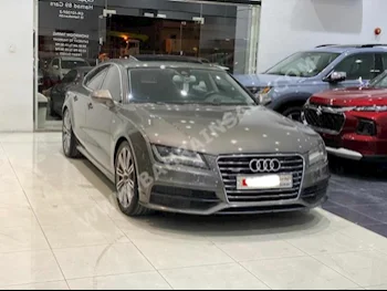 Audi  A7  3.0  2011  Sedan  Automatic  6  147,600  RWD  Gray  Gasoline