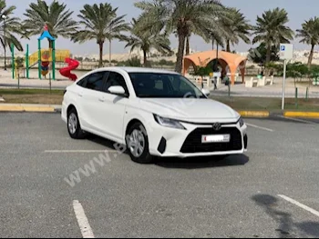 Toyota  Yaris  2023  Sedan  Automatic  4  1,000  FWD  White  Gasoline