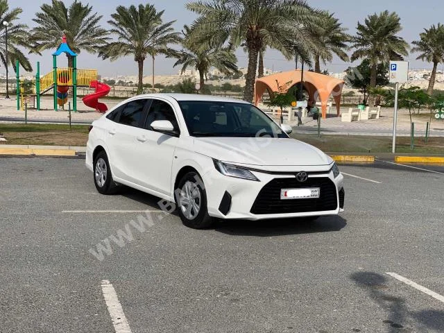 Toyota  Yaris  2023  Sedan  Automatic  4  1,000  FWD  White  Gasoline