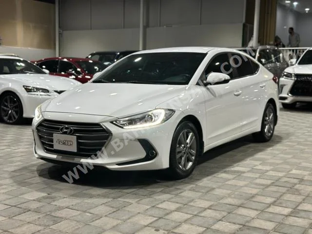 Hyundai  Elantra  2018  Sedan  Automatic  4  100,000  FWD  White  Gasoline