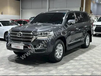 Toyota  Land Cruiser  GXR  2020  SUV  Automatic  6  100,000  4WD  Gray  Gasoline