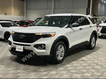 Ford  Explorer  XLT  2022  SUV  Automatic  4  30,000  4WD  White  Gasoline
