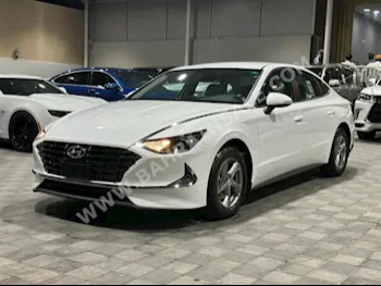 Hyundai  Sonata  2023  Sedan  Automatic  4  0  FWD  White  Gasoline