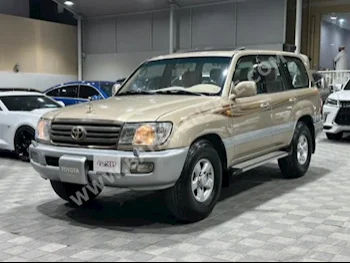 Toyota  Land Cruiser  GXR  2003  SUV  Automatic  6  480,000  4WD  Gold  Gasoline