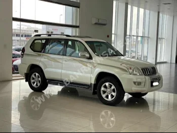 تويوتا  برادو  في اكس  2008  اس يو في  اتوماتك  6  422,900  دفع خلفي  أبيض  بنزين