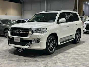 Toyota  Land Cruiser  GXR  2019  SUV  Automatic  8  90,000  4WD  Pearl  Gasoline