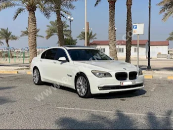 بي ام دبليو  الفئة - السابعة  740 Li  2011  سيدان  اتوماتك  6  219,900  دفع خلفي  أبيض  بنزين